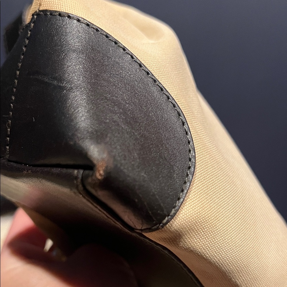 Authentic Vintage Gucci Sherry Line Canvas Tan Tote with Black leather Accents - Picture 11 of 15